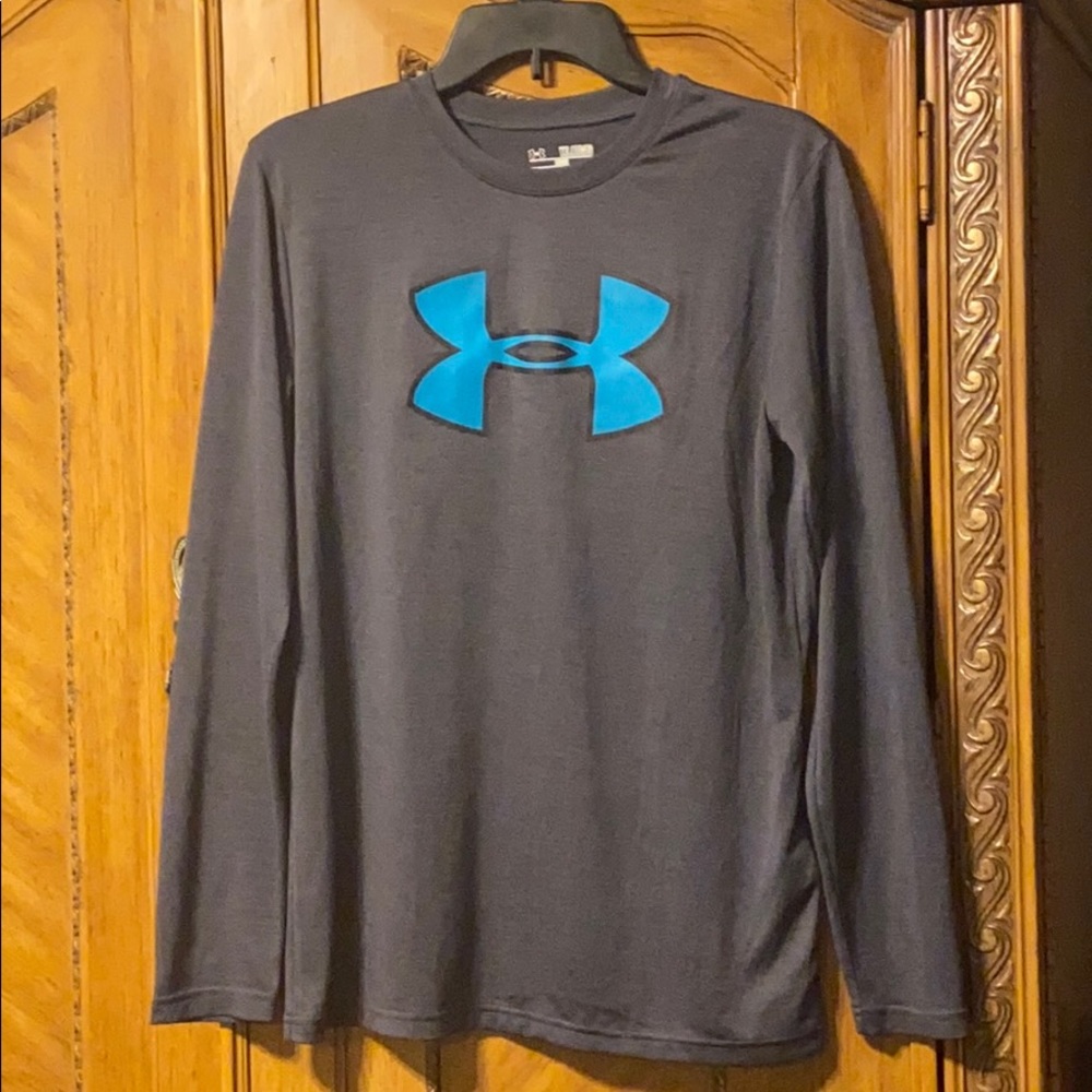 UNDER ARMOUR YOUTH SHIRT!!